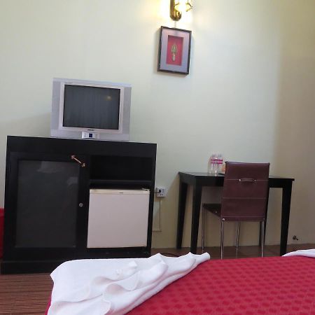 Goldie Guesthouse Phnom Penh Exterior foto