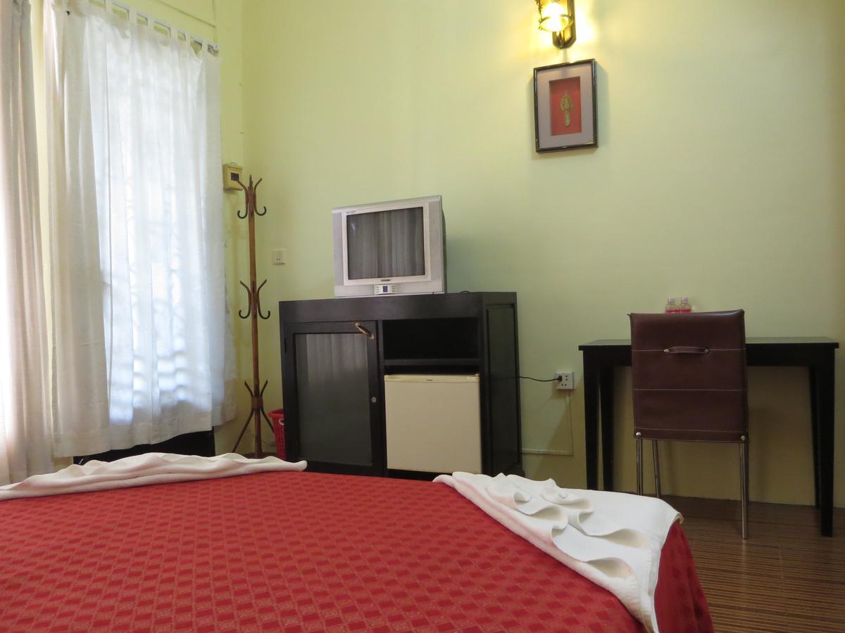 Goldie Guesthouse Phnom Penh Exterior foto