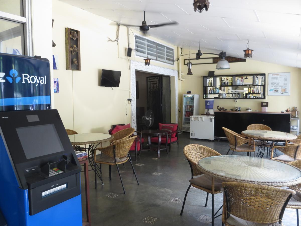 Goldie Guesthouse Phnom Penh Exterior foto