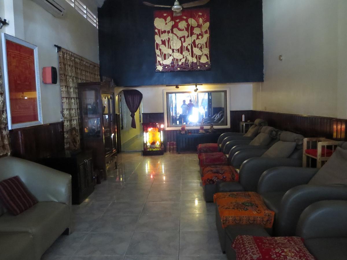 Goldie Guesthouse Phnom Penh Exterior foto